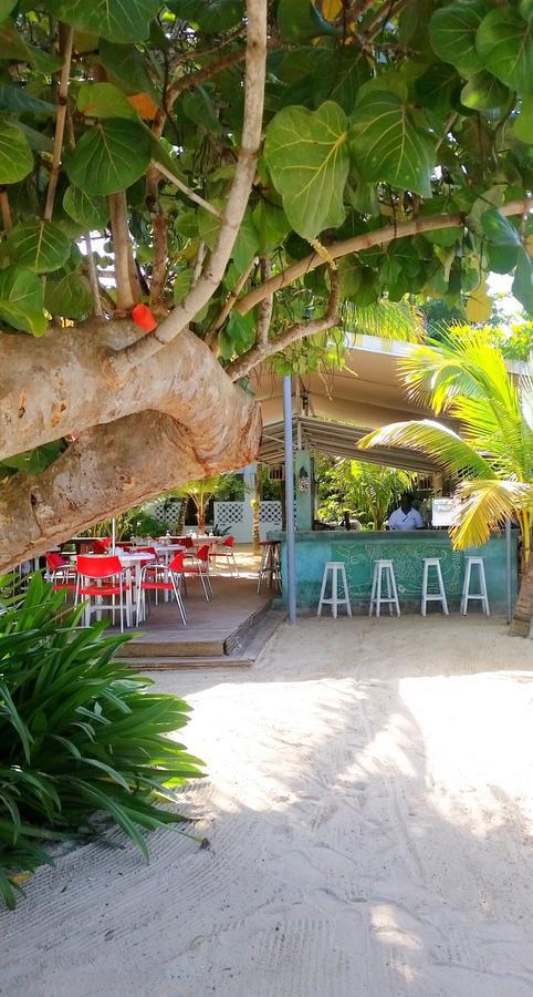 Idle Awhile Beach Hotel Negril Eksteriør billede